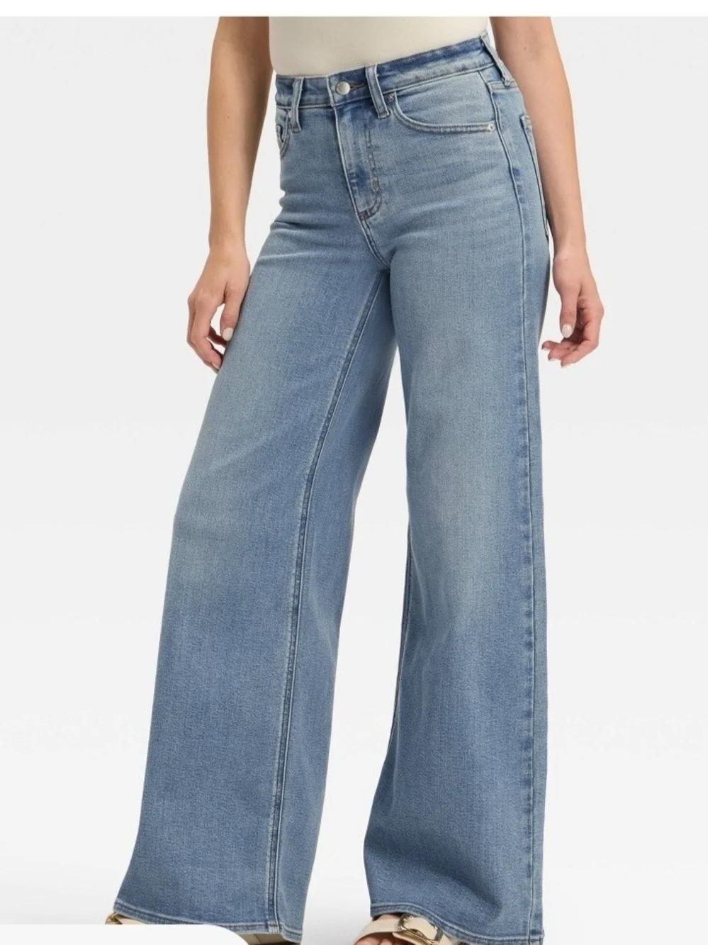 Universal Thread Light Blue High-Rise Wide Leg Jeans